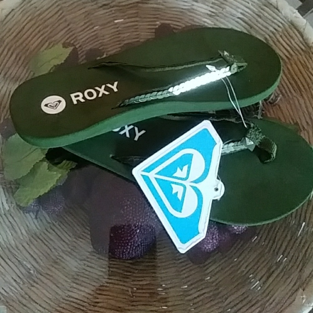 Roxy Sandals.
